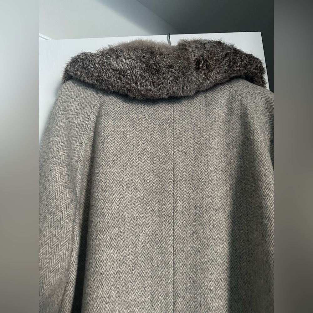 Vintage Arlette Herringbone Coat with Fur Trim - Picture 6 of 7